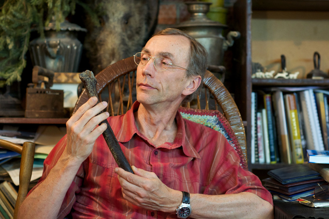 Read more about the article 45,000 year old leg bone found